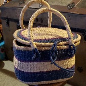 Grass picnic basket / purse